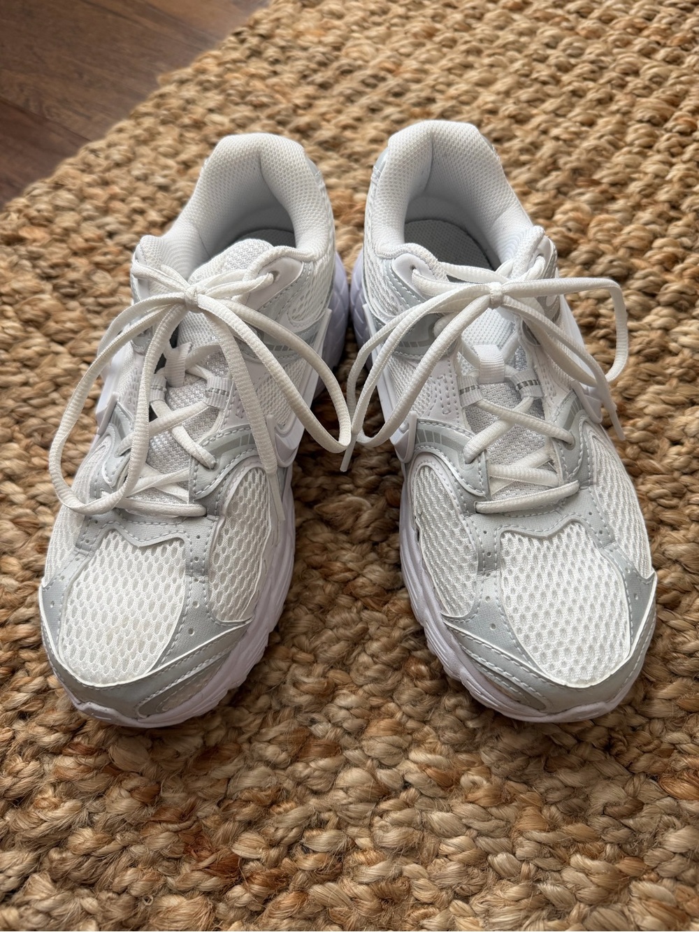 Women’s Nike V5 Running Sneaker